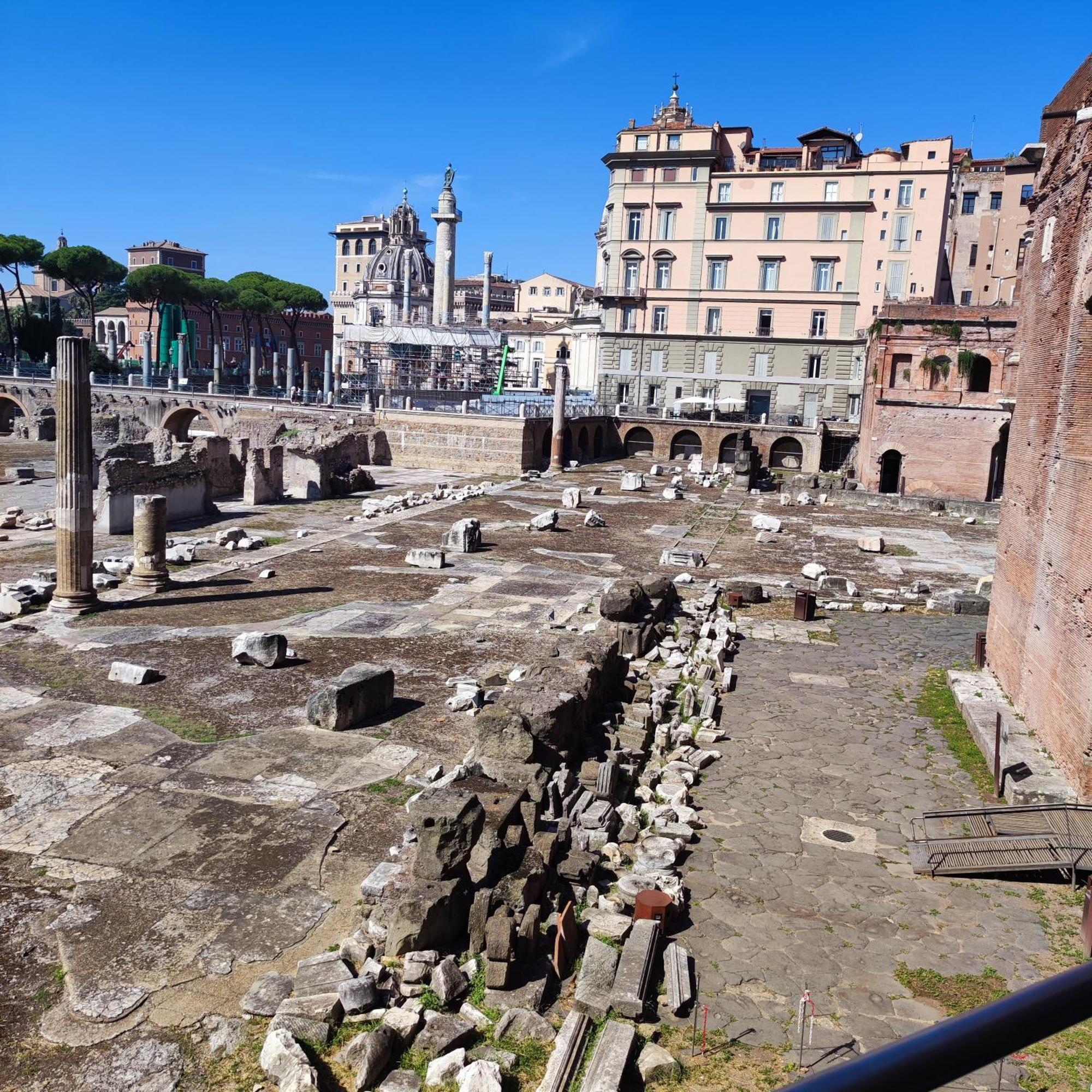 Casa Claudia ~ Rione Monti-Colosseo Рим Екстер'єр фото