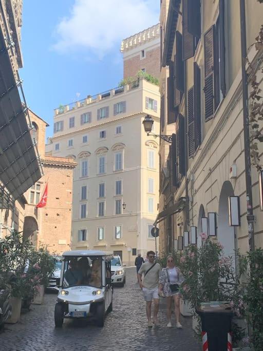 Casa Claudia ~ Rione Monti-Colosseo Рим Екстер'єр фото