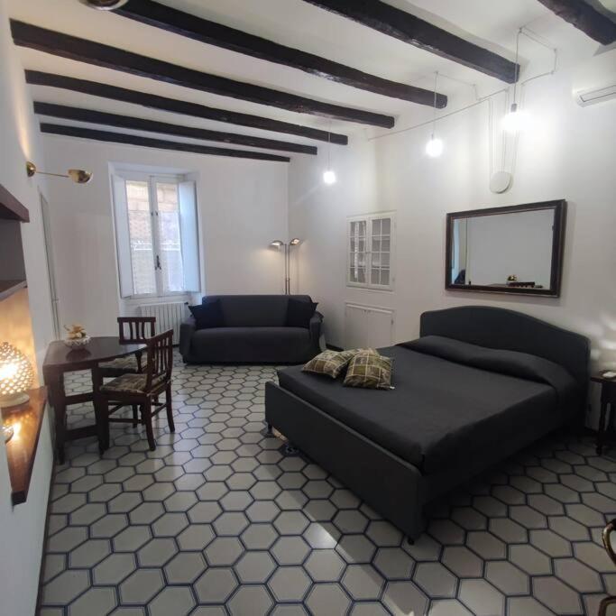 Casa Claudia ~ Rione Monti-Colosseo Рим Екстер'єр фото